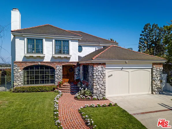 6898 Arizona Ave, Los Angeles, CA 90045