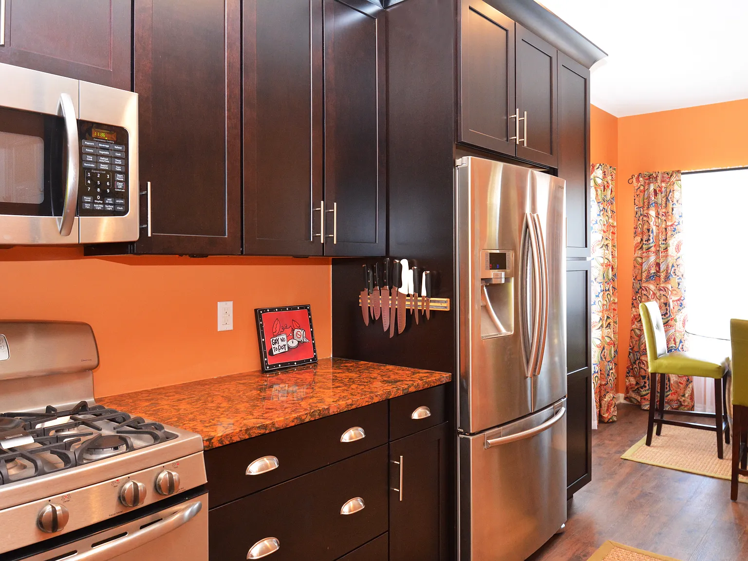 3 bed, 3.5 bath, 2111 sqft, $2,500 — Photo 3