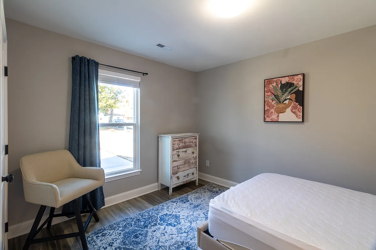 Building Photo - 209 Chesley Dr