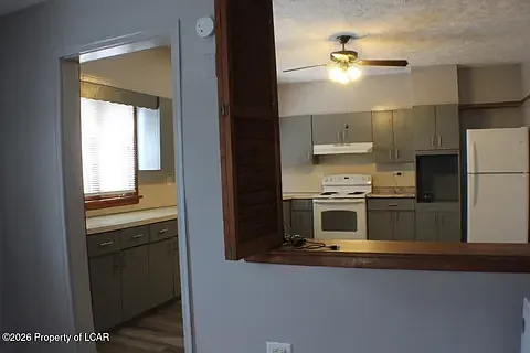 61 W Main St — Photo 3