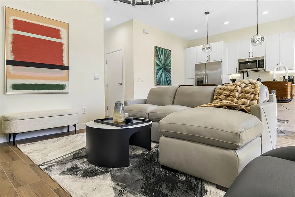 3 bed, 2.5 bath, 1632 sqft, $4,500 — Photo 4