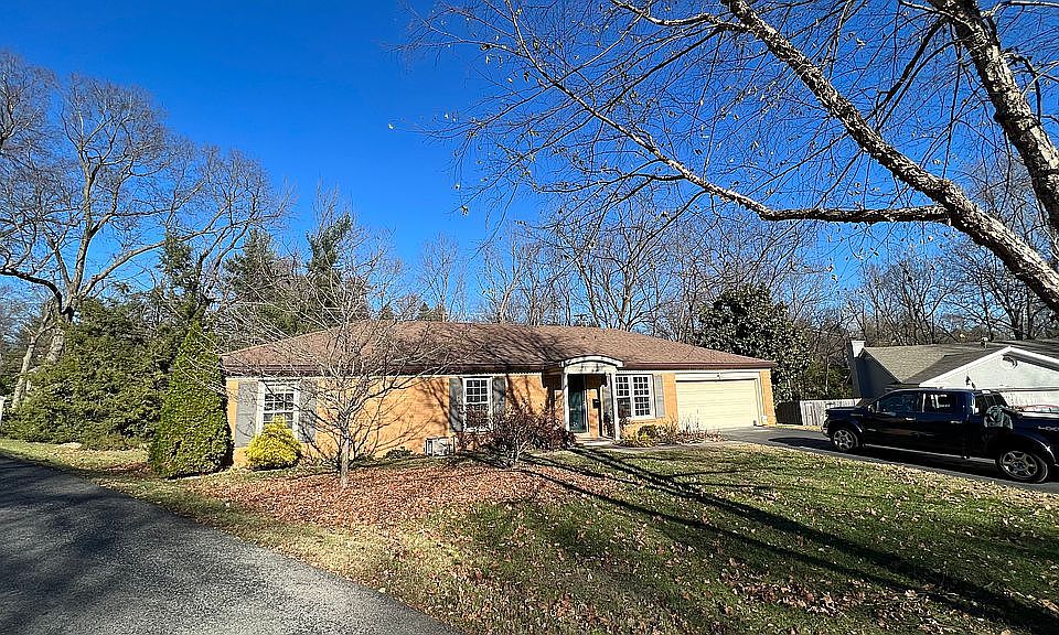 1st image of 3384 Woodside Cir