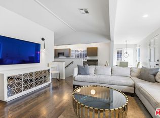 9820 Yoakum Dr, Beverly Hills, CA 90210