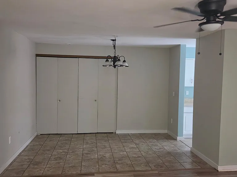 1100 Vista On The Lk — Photo 12