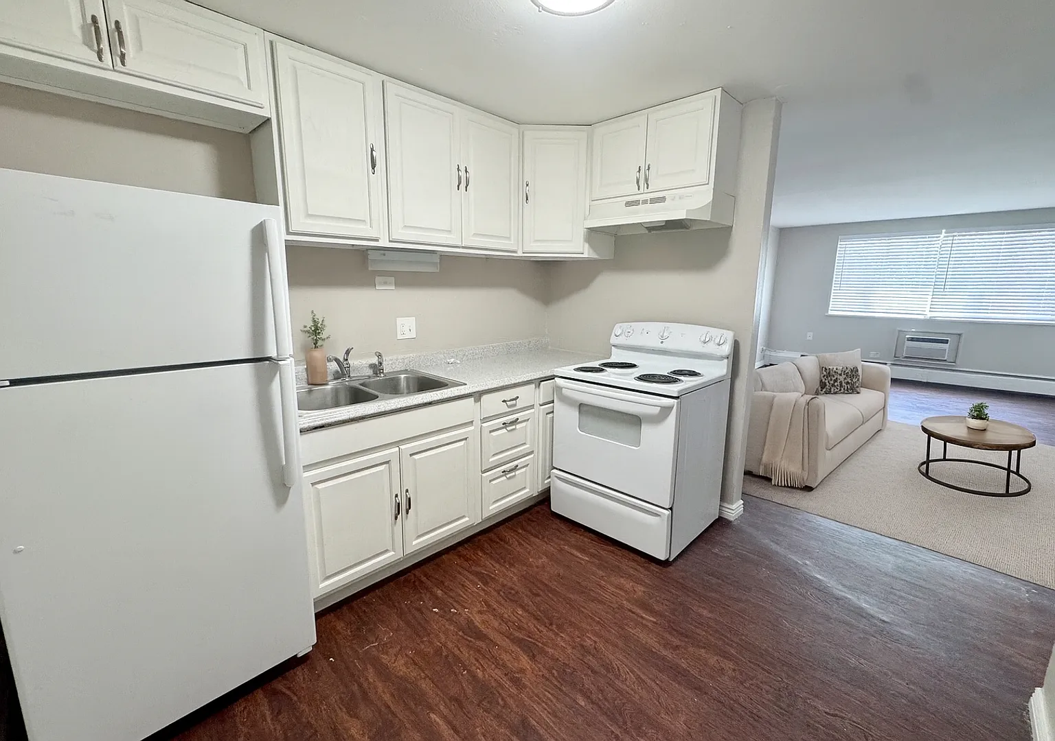 1400 W Mississippi #207 | 1 Month Free & Tv Special - 2 Bed/ 1 Bath In Denver Near Santa Fe! — Photo 1