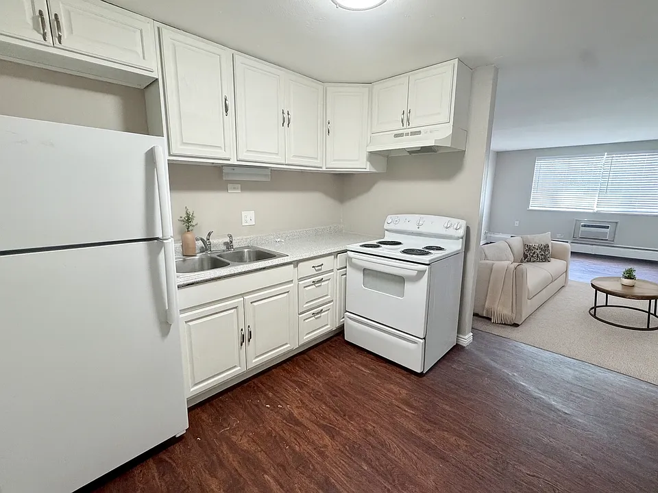 1400 W Mississippi Ave #207