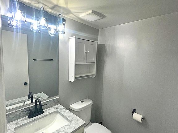 4th image of 1007 Sandpiper Ct