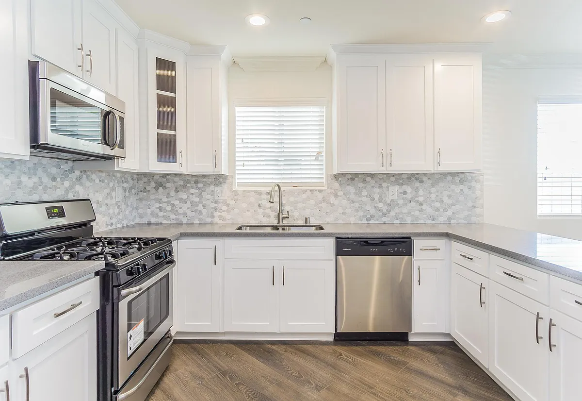 Building Photo - 4722 Saint Charles Pl