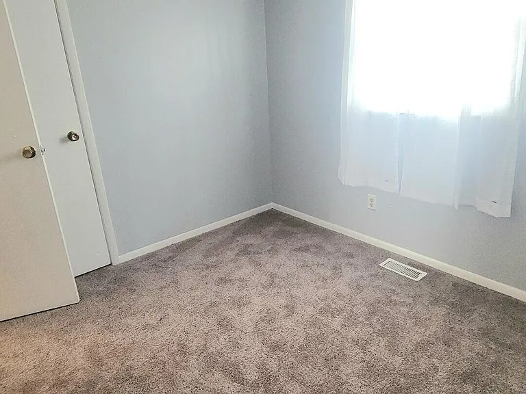 4145 Camelot Dr — Photo 16