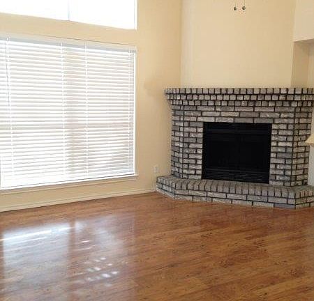 3rd image of 6940 Driffield Cir