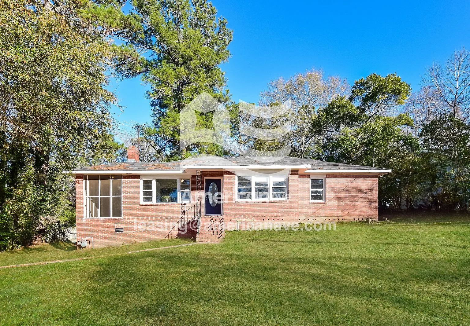 3 bed, 1.0 bath, 1325 sqft, $1,135 — Photo 1
