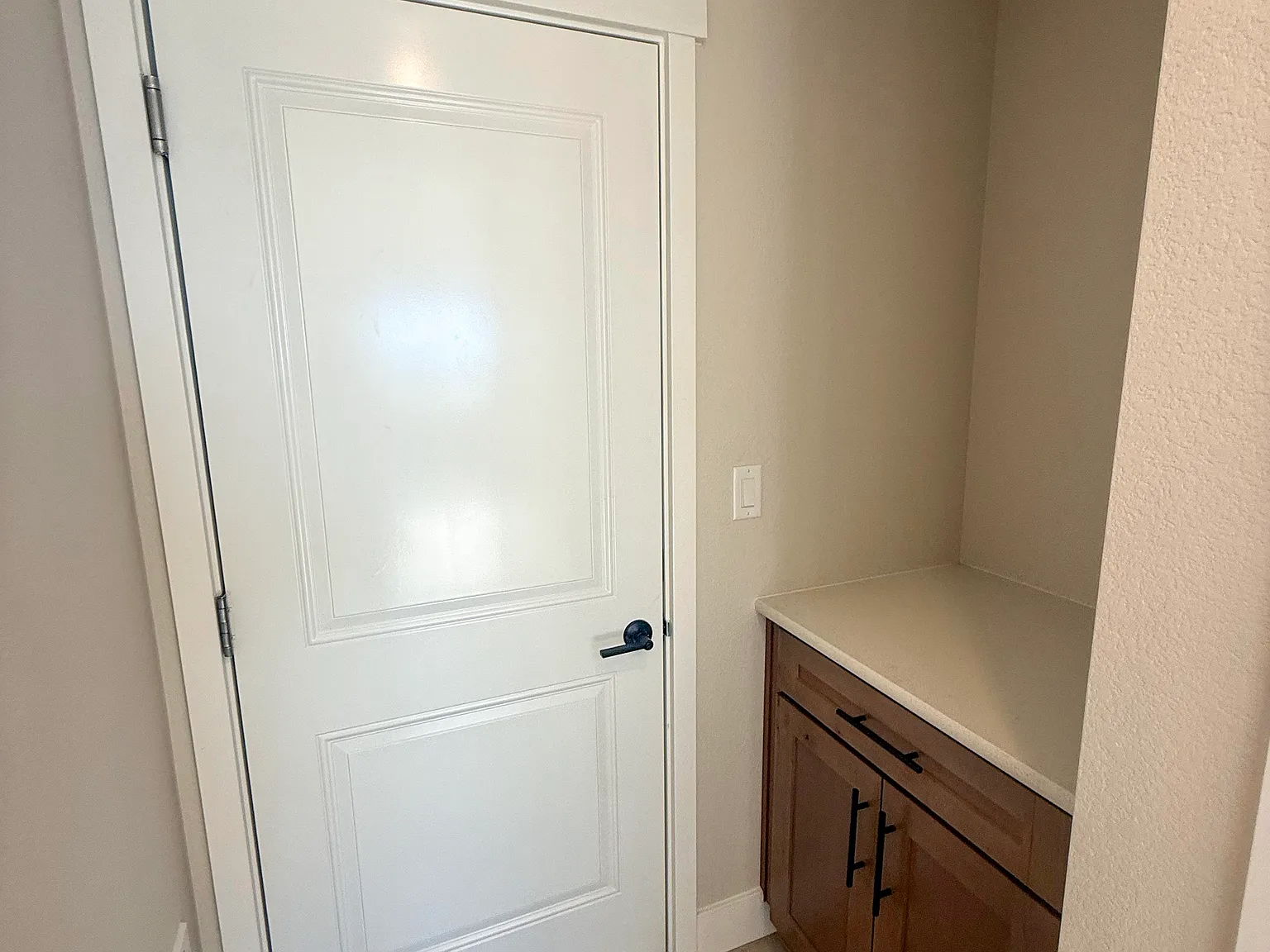 3 bed, 2.5 bath, 1763 sqft, $2,900 — Photo 2
