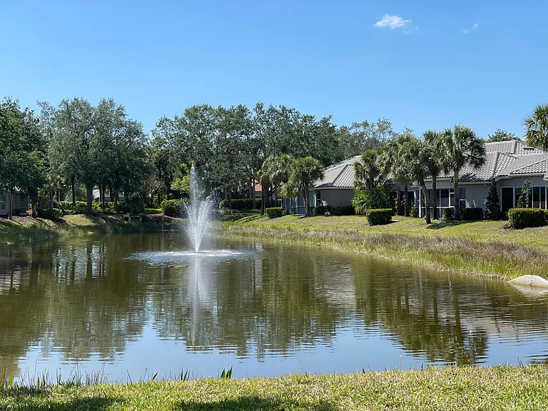 3477 Lake Crest Dr — Photo 26