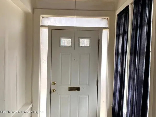 122 Westervelt Ave #1, Staten Island, NY 10301