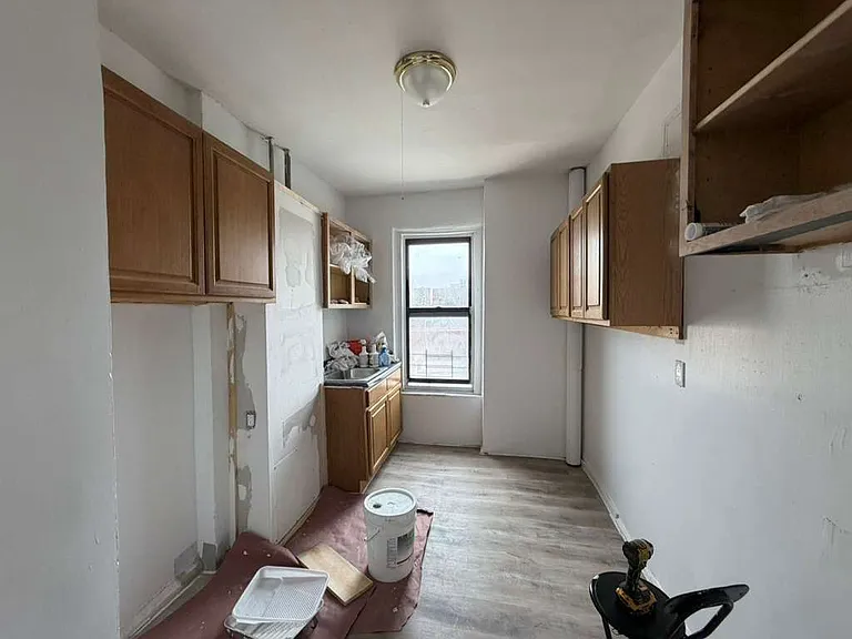 312 E 197th St #4D — Photo 8
