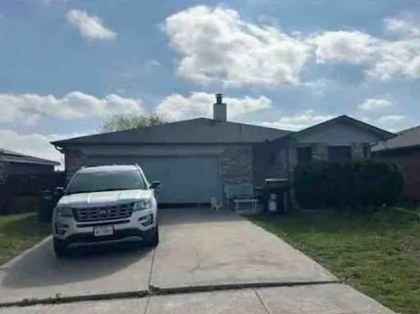 8128 Spruce Valley Dr, Fort Worth, TX 76137