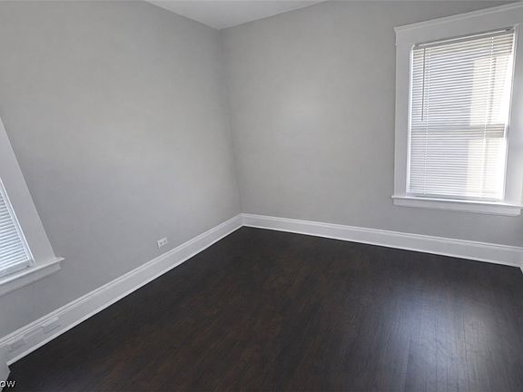 4th image of 892 Paxton Rd