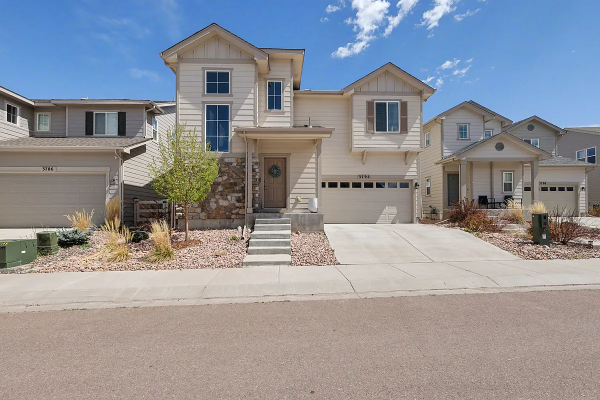 Building Photo - 3792 Vineyard Cir