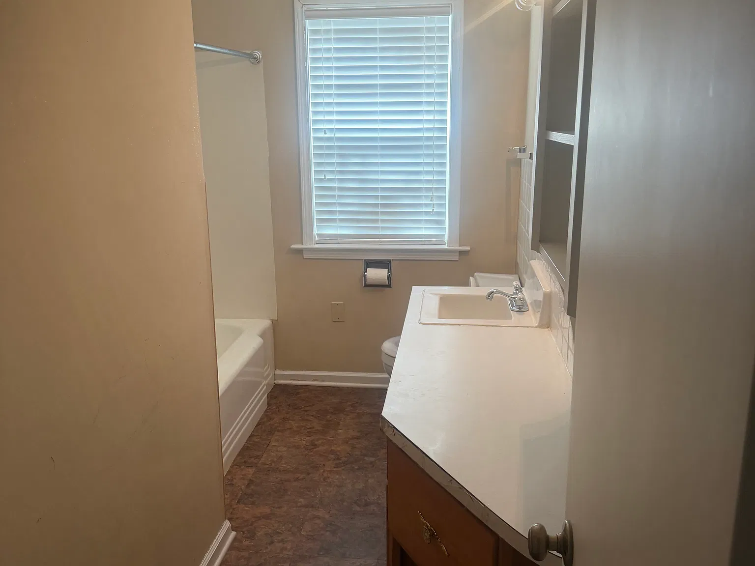 3 bed, 1150 sqft, $1,350 — Photo 4