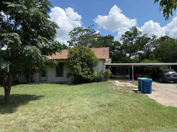 2604 Memorial Blvd, Kerrville, TX 78028