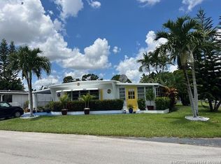6377 Cypress Ln, Lake Worth, FL 33462