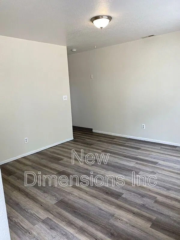 2 bed, 1.0 bath, 768 sqft, $1,400 — Photo 2