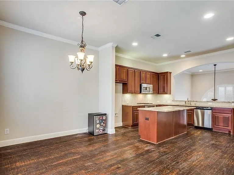 5717 Lois Ln — Photo 37