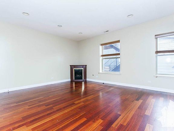 3rd image of 3449 W Berteau Ave