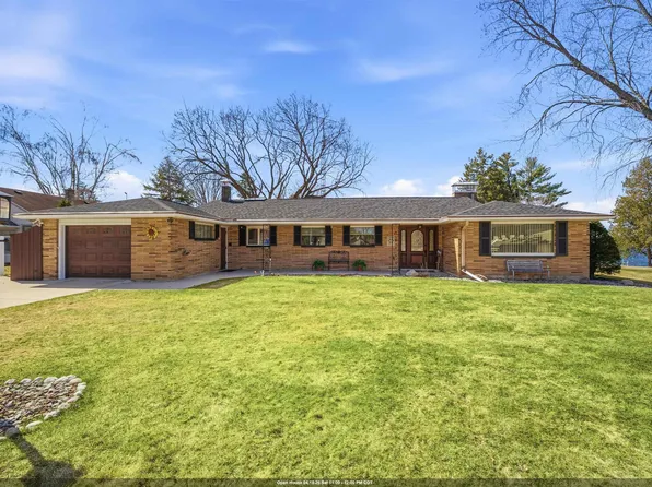 136 Circle Dr, Shawano, WI 54166