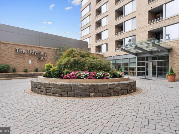 2001 15th St N APT 913, Arlington, VA 22201