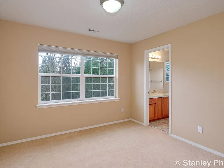 5925 NE Alder St — Photo 16