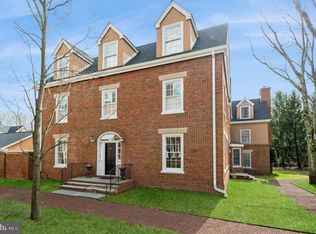 43 Governors Ln, Princeton, NJ