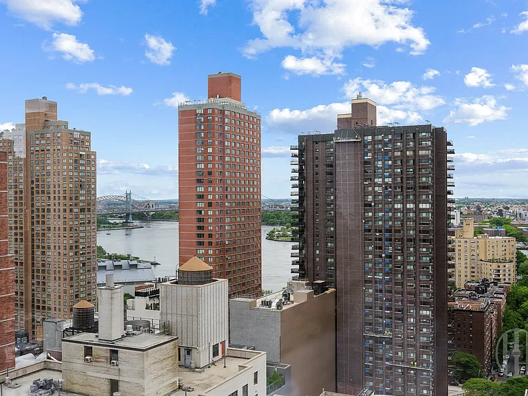 360 E 89th St #22A — Photo 7