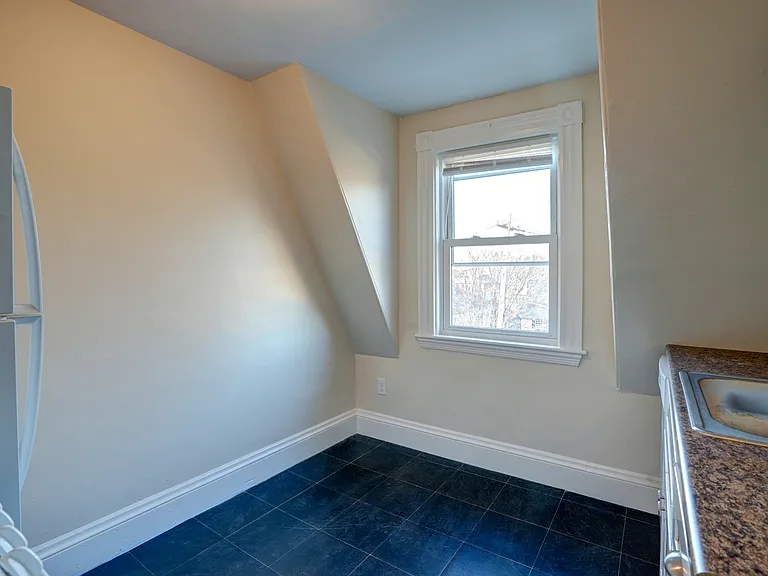 11 French St #5 — Photo 5