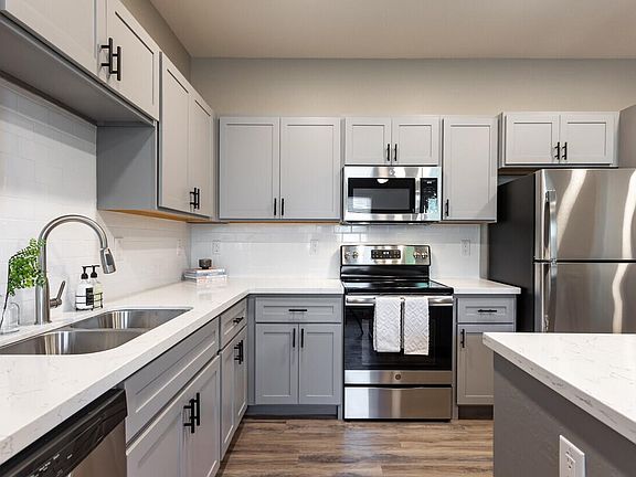 4th image of 957 S Gary Dr #937