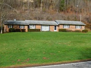 537 Walnut Creek Rd, Marshall, NC 28753