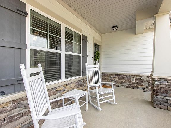 3rd image of 5751 Enclave Dr
