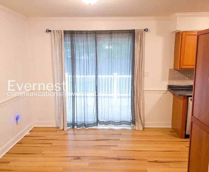 12409 Salient Ln — Photo 3