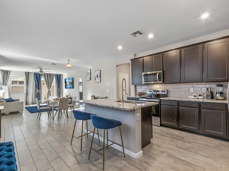 17352 W Paraiso Ln — Photo 23