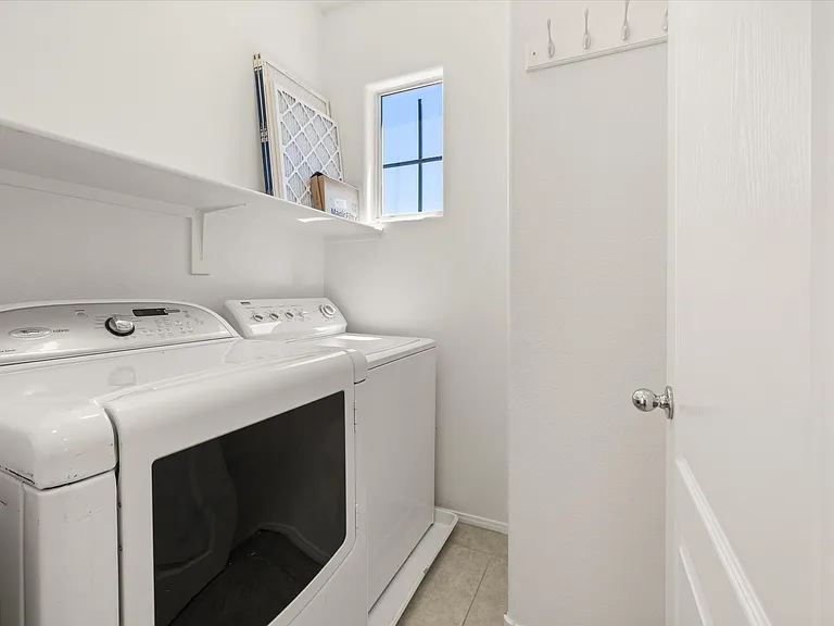 5185 Silent Valley Ave — Photo 25