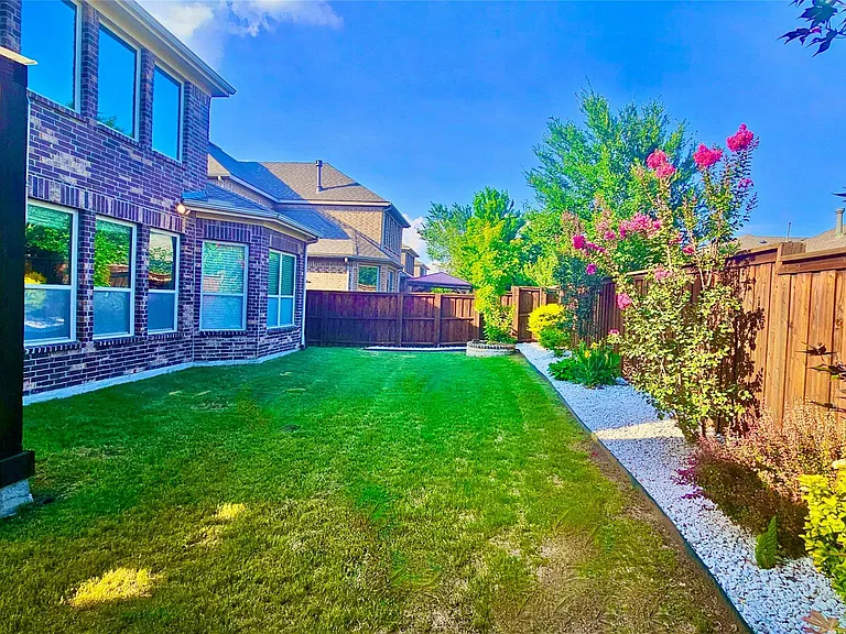 7324 Clementine Dr — Photo 37
