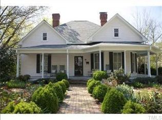 110 E Queen St, Hillsborough, NC 27278