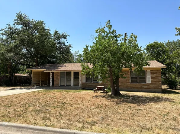 808 Gilmore St, Taylor, TX 76574