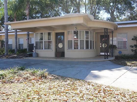 1st image of 211 Kerneywood St