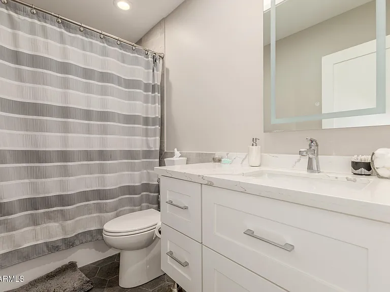 5137 N 79th Pl — Photo 17