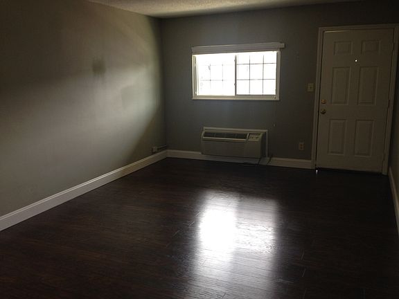 3rd image of 510 14th St APT 507