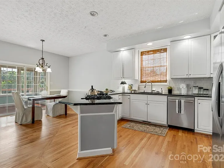 113 Caldonia Dr — Photo 12