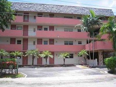3750 NE 170th St APT 210, North Miami Beach, FL, 33160