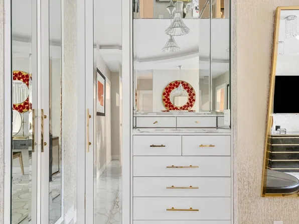 721 5th Avenue image 10 of 15