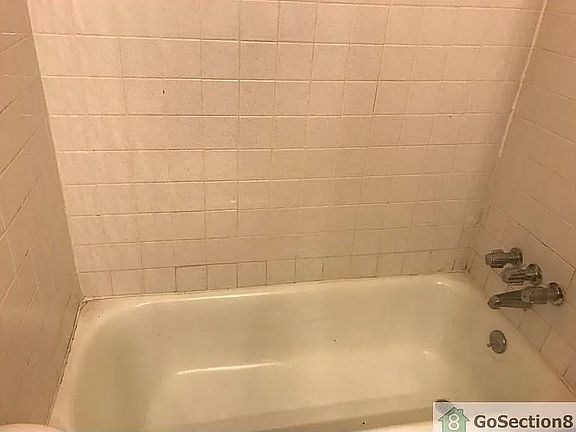 5th image of 5664 Harschel Dr #1